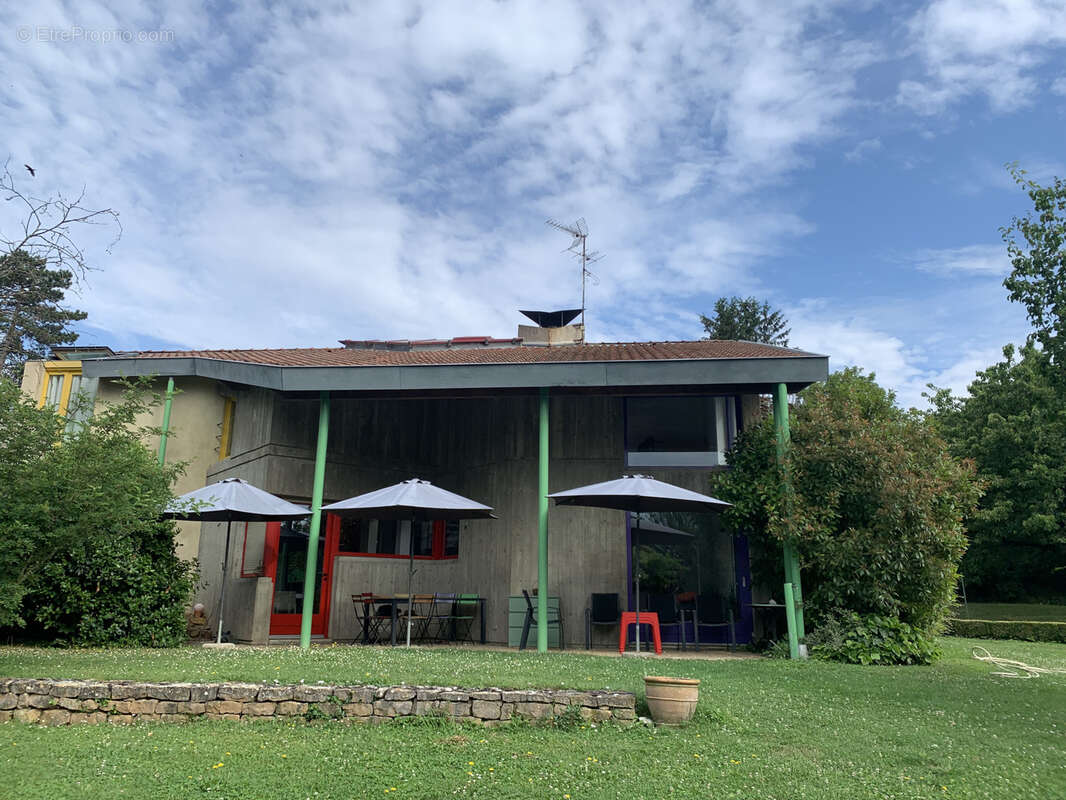 Maison à SAINT-CYR-AU-MONT-D'OR