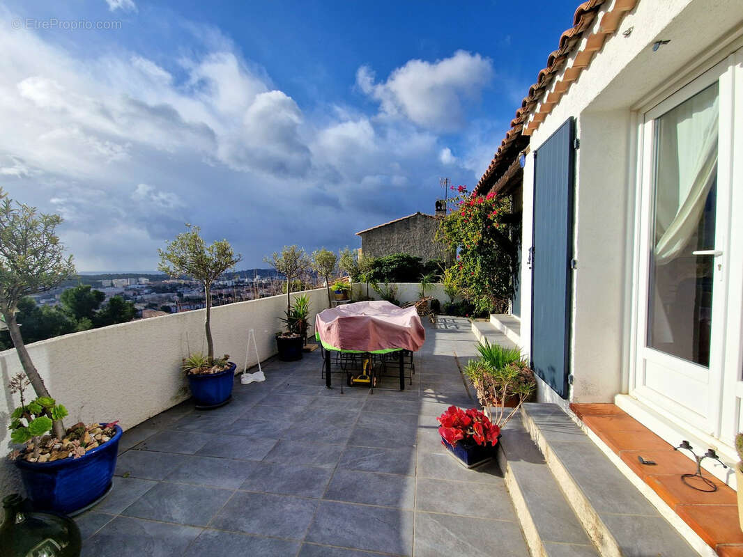 Maison à LA VALETTE-DU-VAR