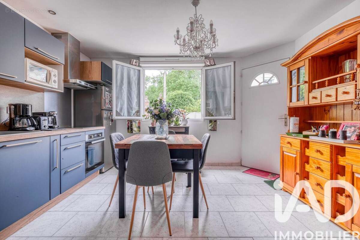 Photo 4 - Appartement à NEUFMOUTIERS-EN-BRIE
