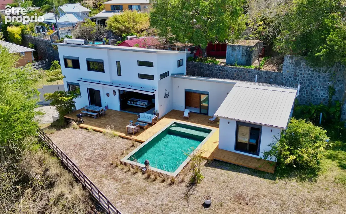 Villa T4 avec Studio - 207 m2 - Piton Saint Leu - photo 1