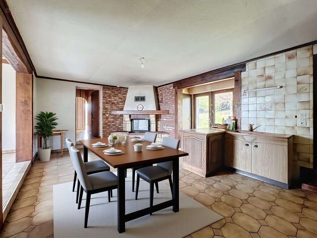 Maison à BERG-SUR-MOSELLE