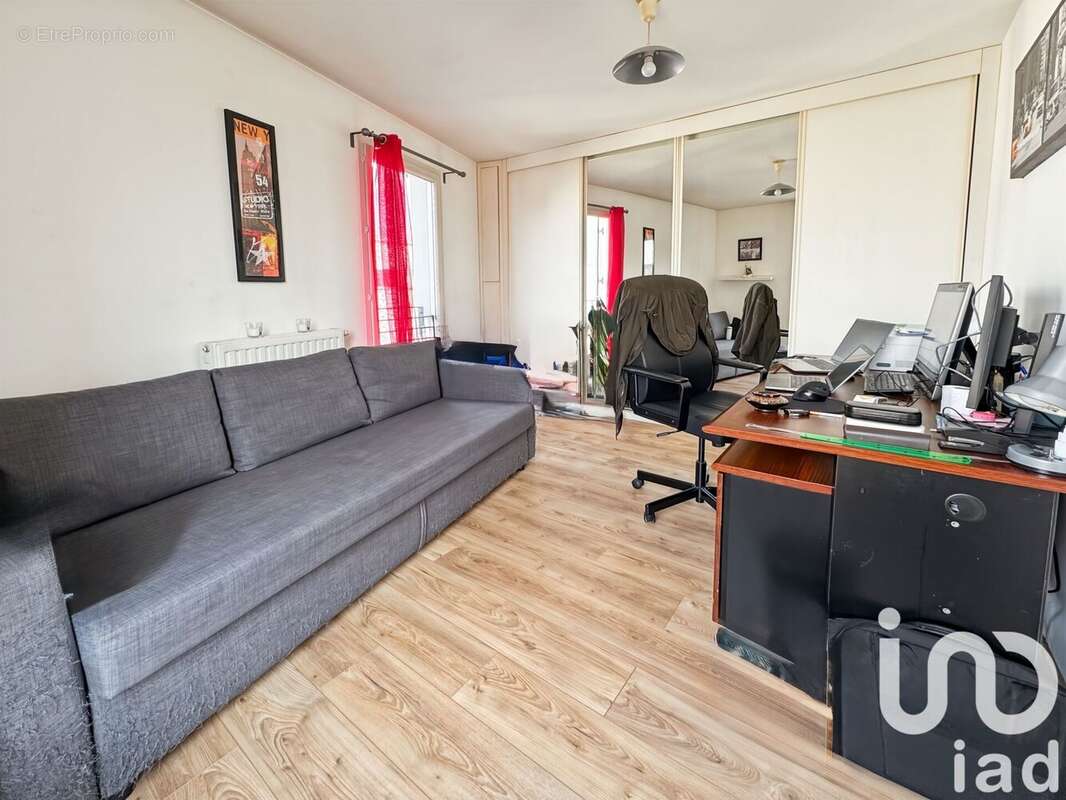 Photo 8 - Appartement à JUVISY-SUR-ORGE