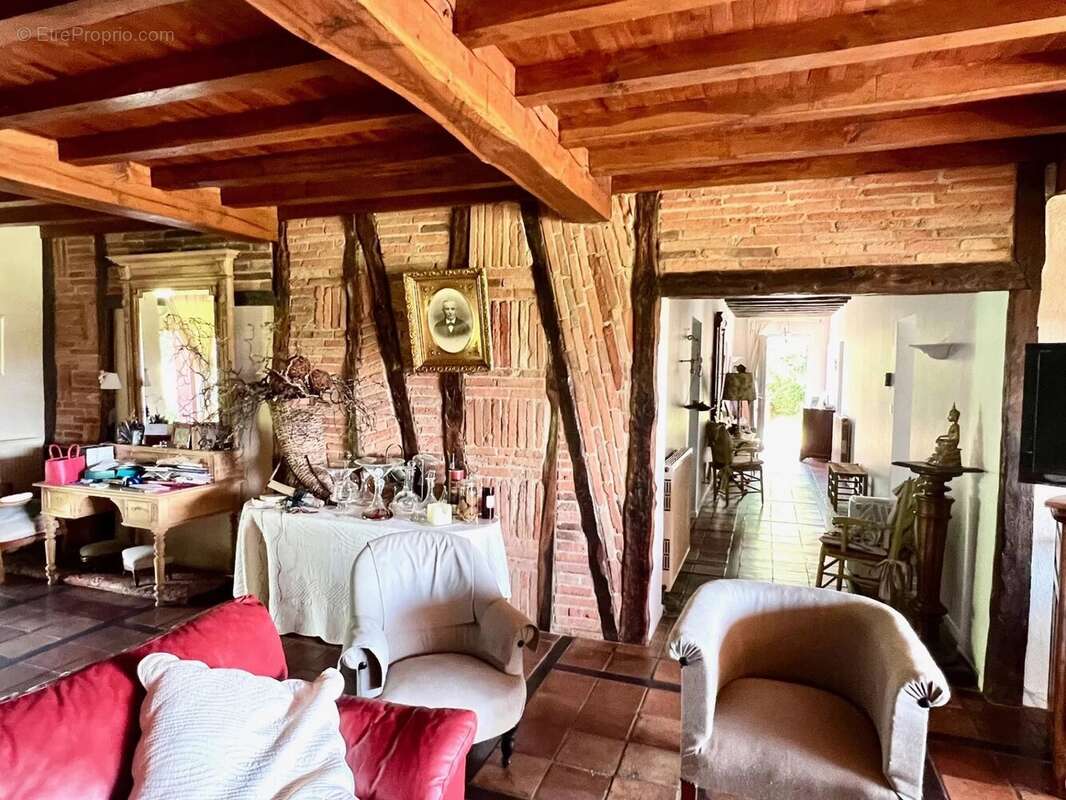 Maison à ESCORNEBOEUF