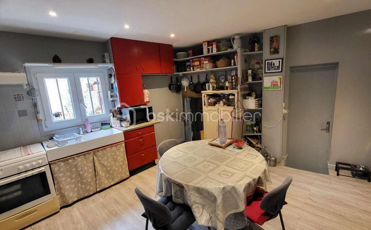 Maison à LE MESNIL-GILBERT