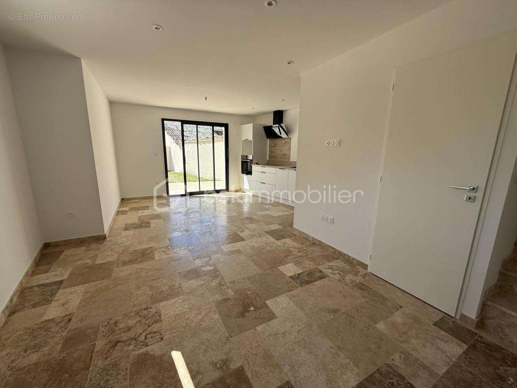Maison neuve d'environ 68m² au plein cœur de La Frette - photo 2