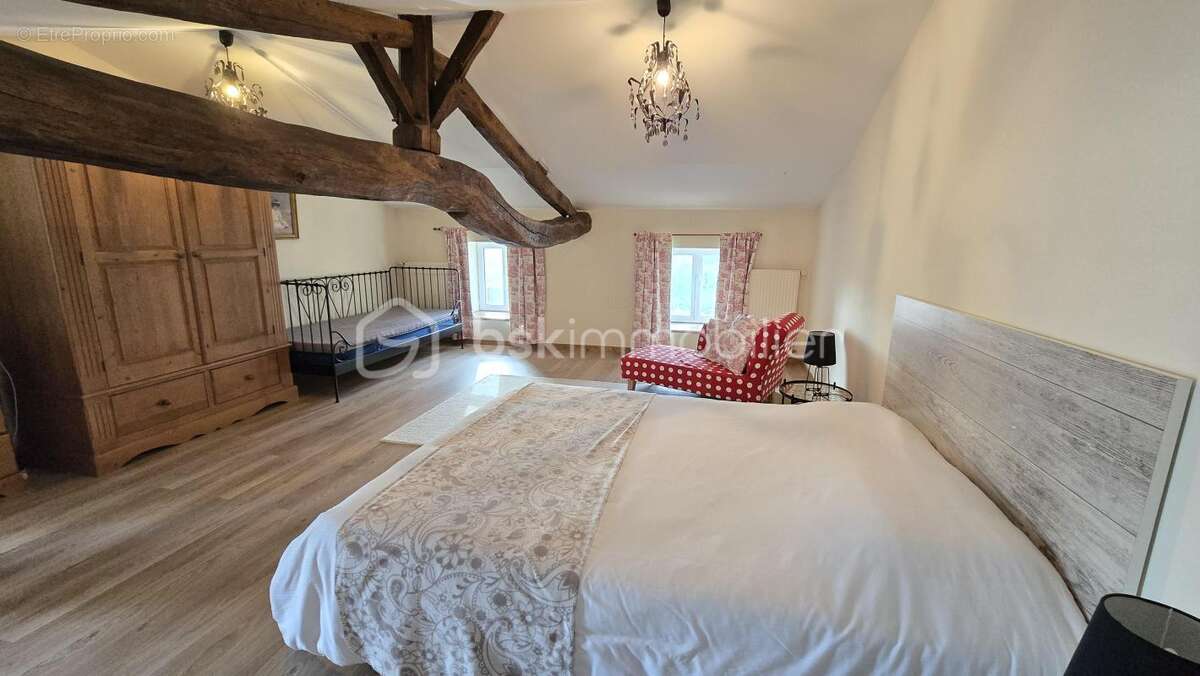 Maison charentaise et son gite avec piscine - photo 12