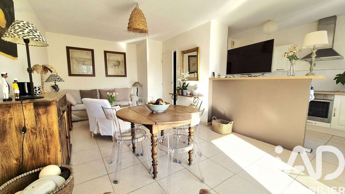 Photo 4 - Appartement à L'ISLE-SUR-LA-SORGUE