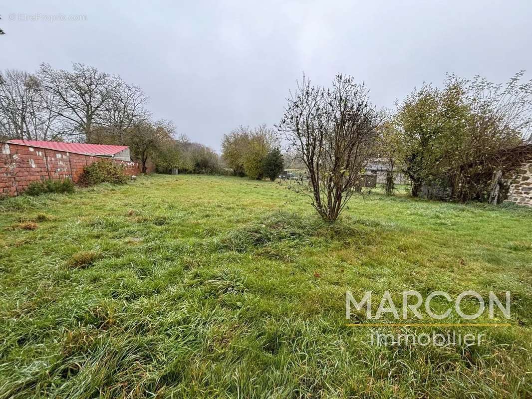 Maison à SAINT-MERD-LA-BREUILLE