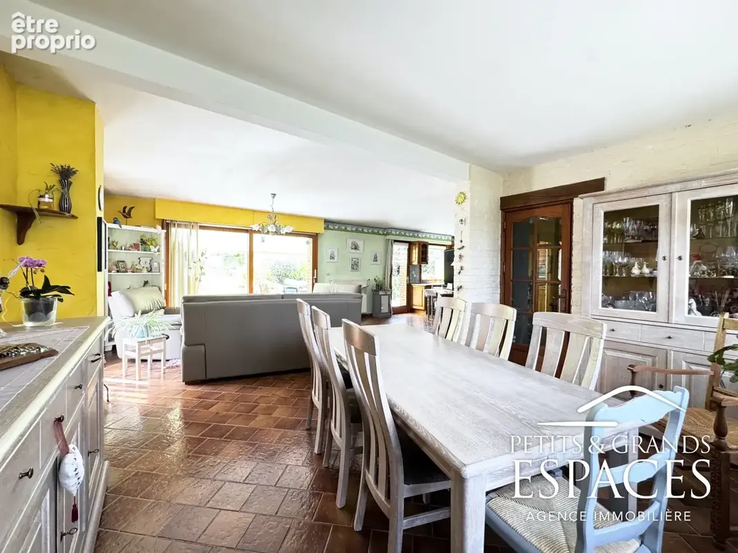 Une maison familiale de qualité dans un environnement privilégié - photo 8