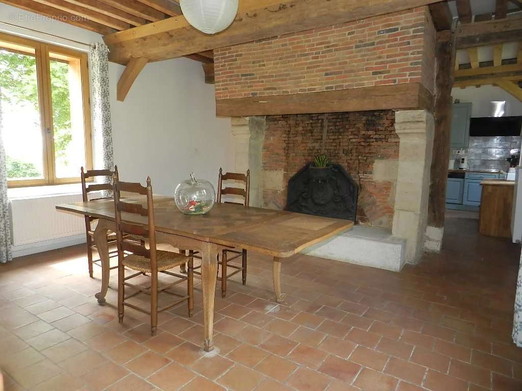 Maison à SAINT-PIERRE-SUR-DIVES