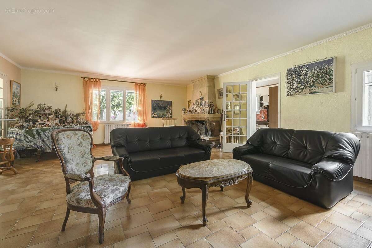 Maison 200 m² à Aix-En-Provence  - photo 6