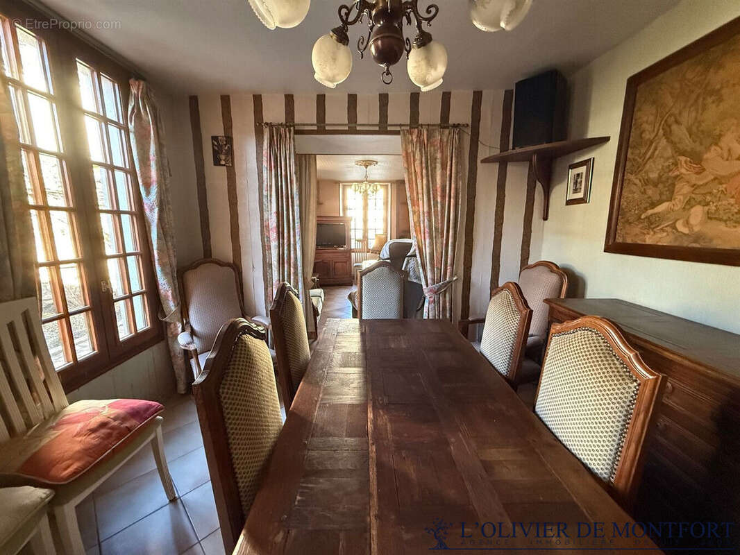 Maison à MONTFORT-L'AMAURY