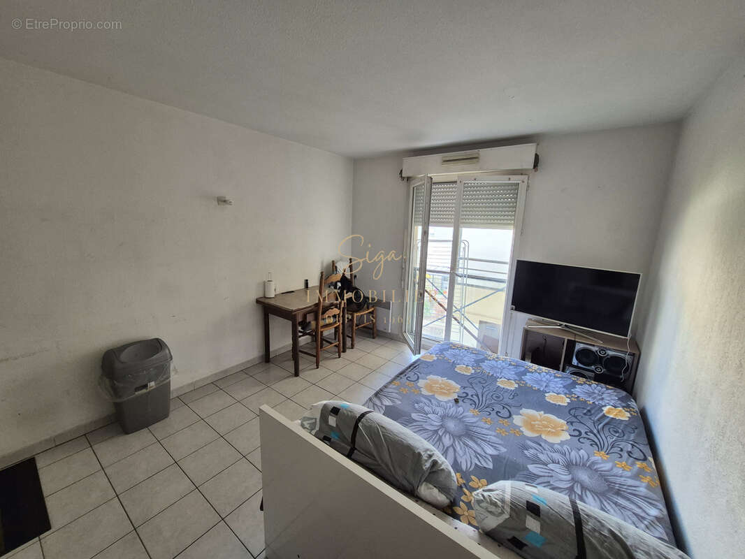 Appartement à MARSEILLE-5E