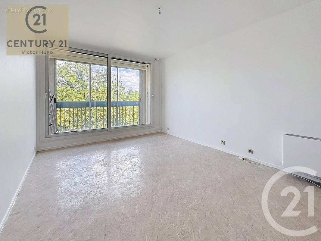 Appartement 64 m² à Limoges  - photo 2