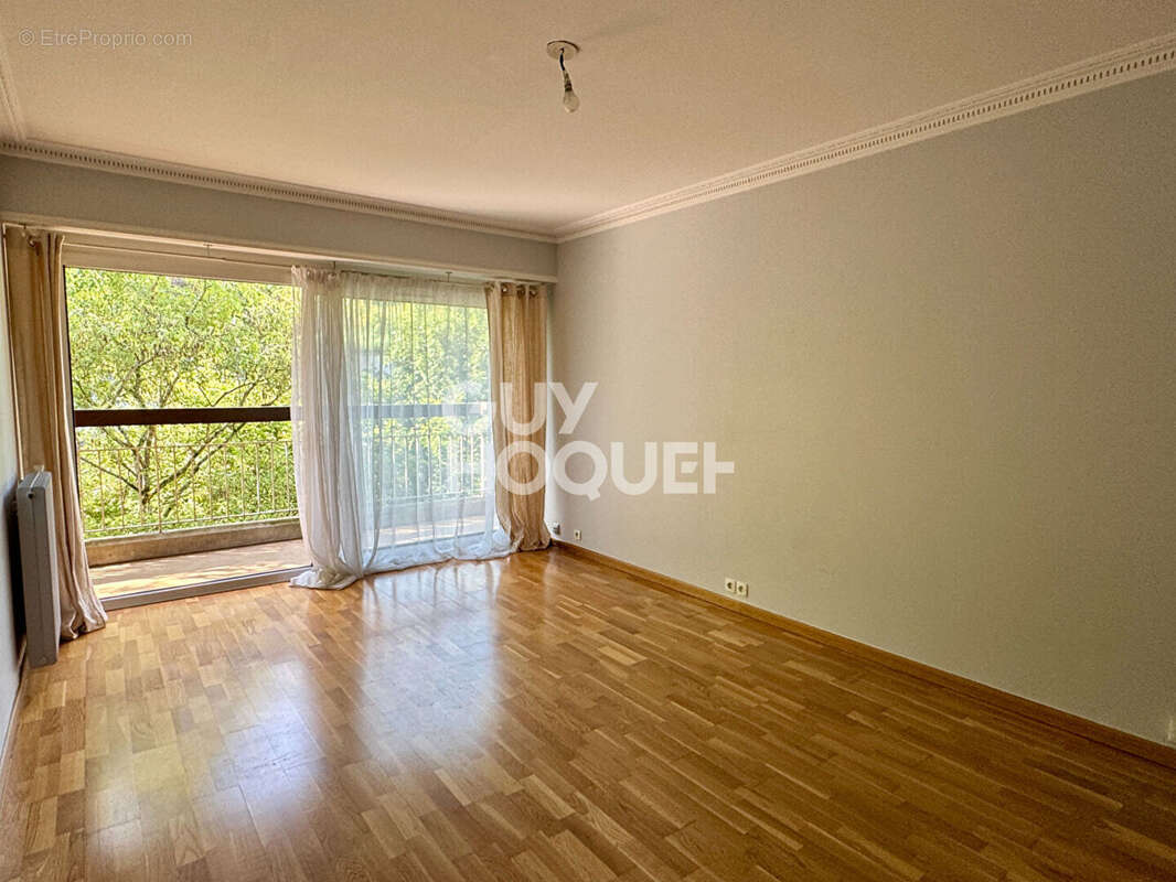 Appartement à ATHIS-MONS