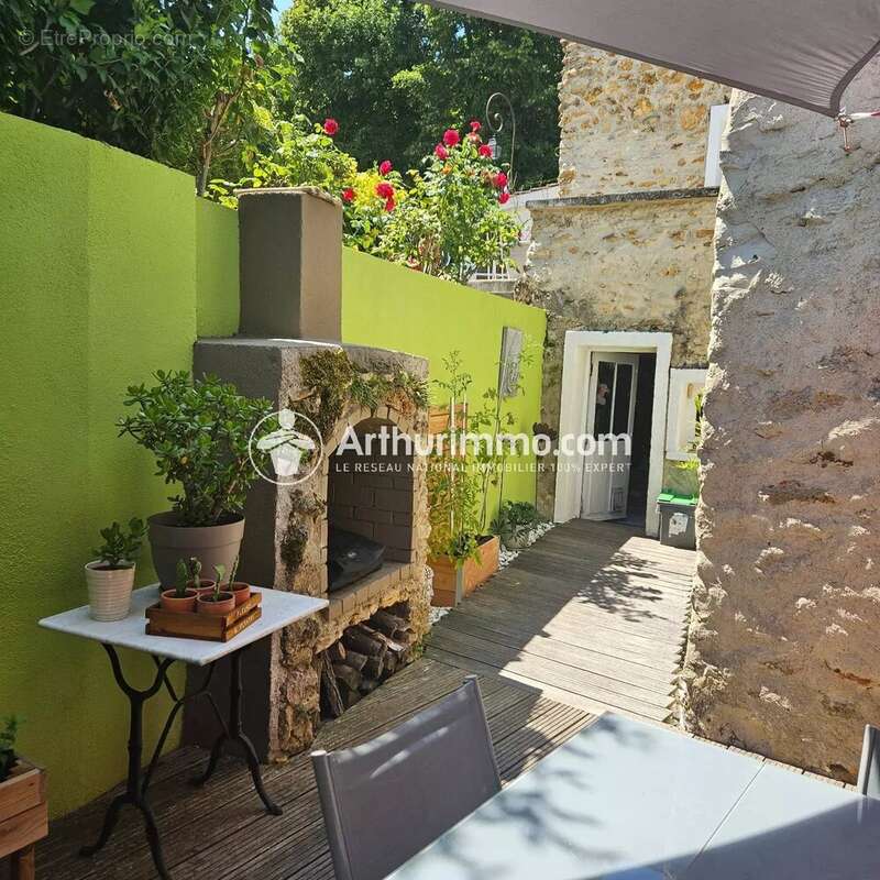 Maison à ETIOLLES