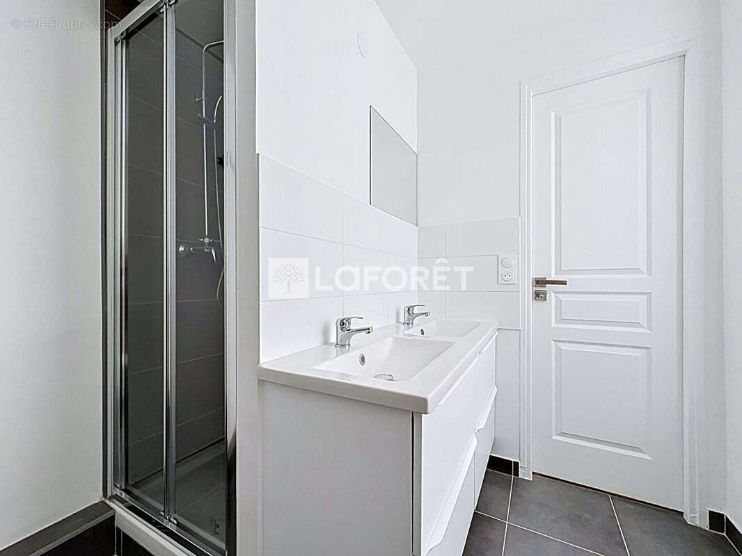 Appartement à SURESNES