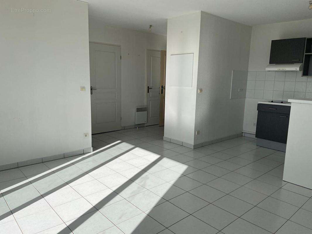 Appartement à PAREMPUYRE