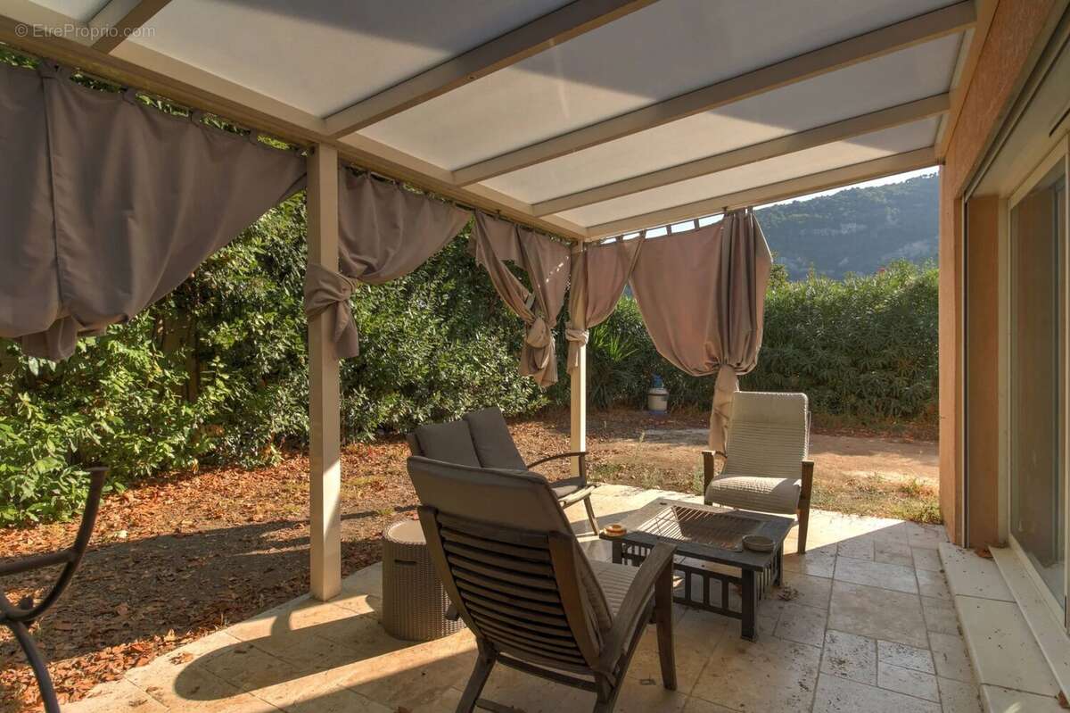 Maison à SAINT-MARTIN-DU-VAR