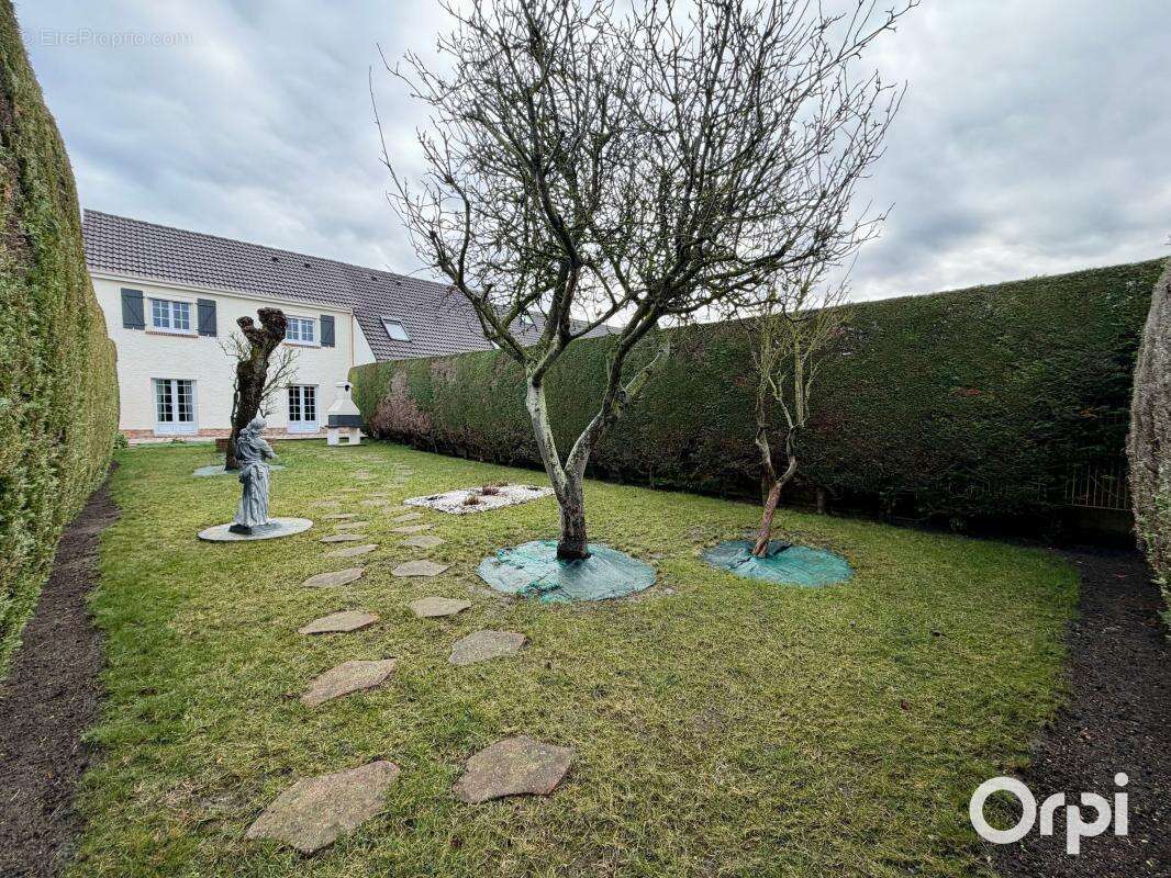 Maison à OYE-PLAGE