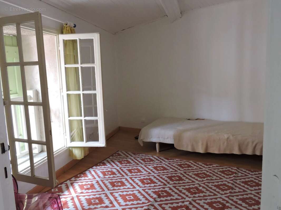 Maison de village prête à être aménagée - photo 7