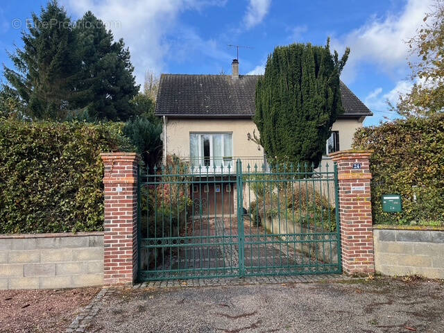 Maison à SAINT-MARTIN-DU-TILLEUL