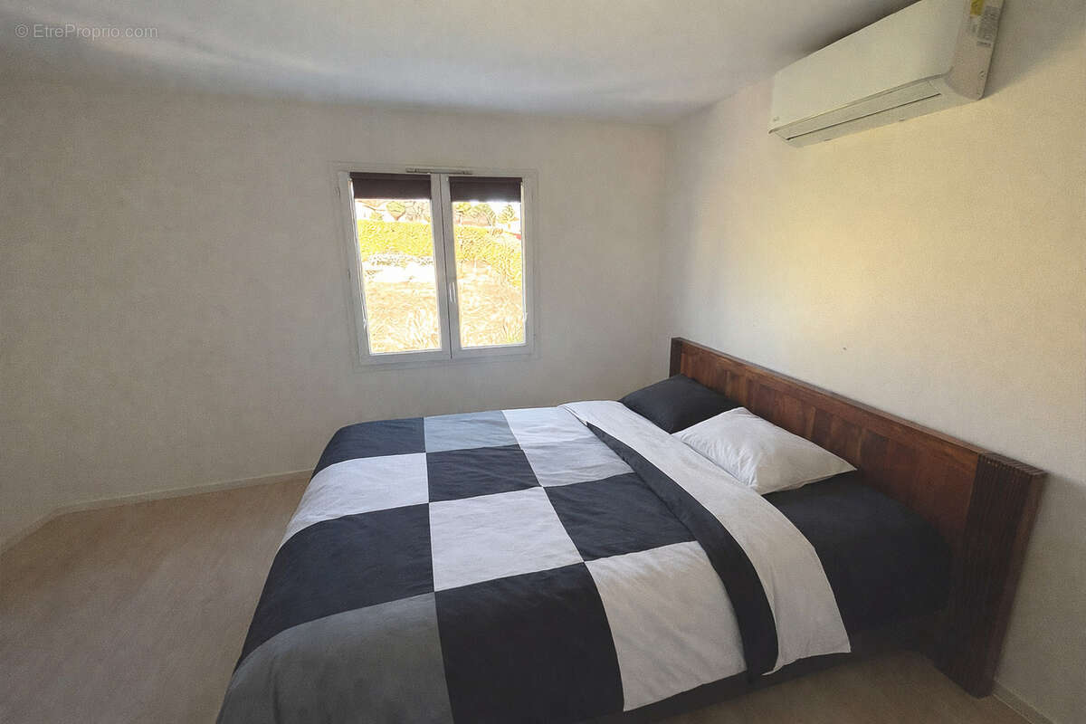 Maison à SAINT-MARCEL-LES-SAUZET