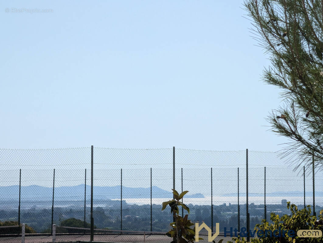 Appartement à HYERES
