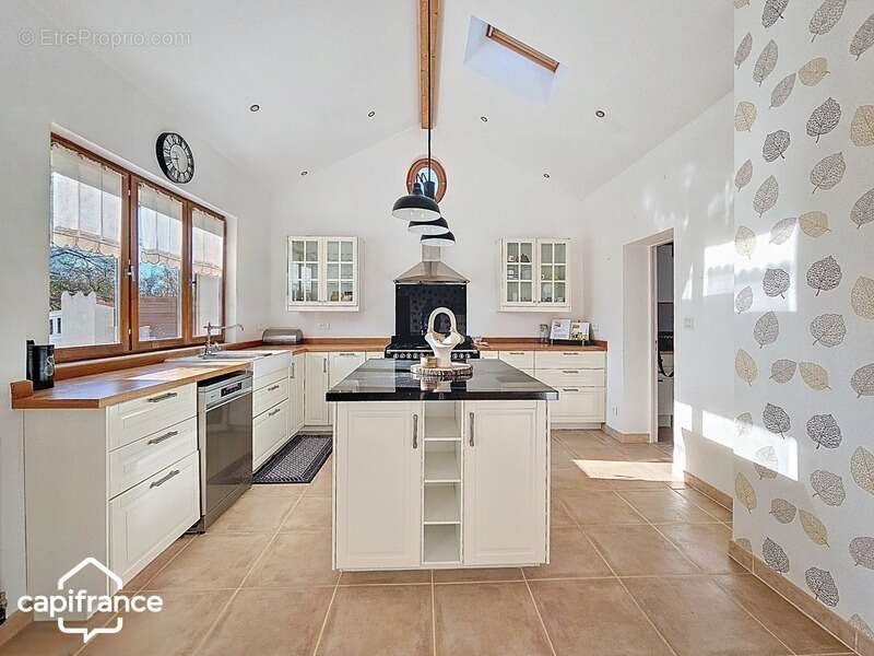 Maison à ARGENTON-CHATEAU