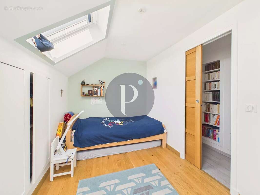Appartement à VERRIERES-LE-BUISSON