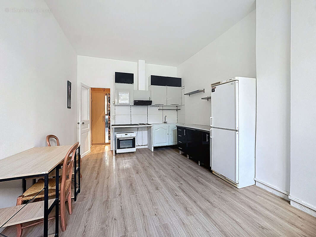Appartement à MARSEILLE-1E