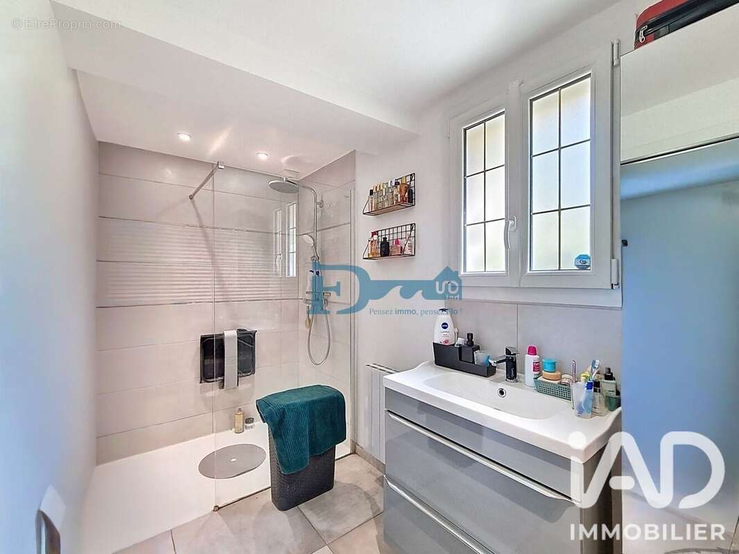 Maison 74 m² à Avesnes-En-Val  - photo 7