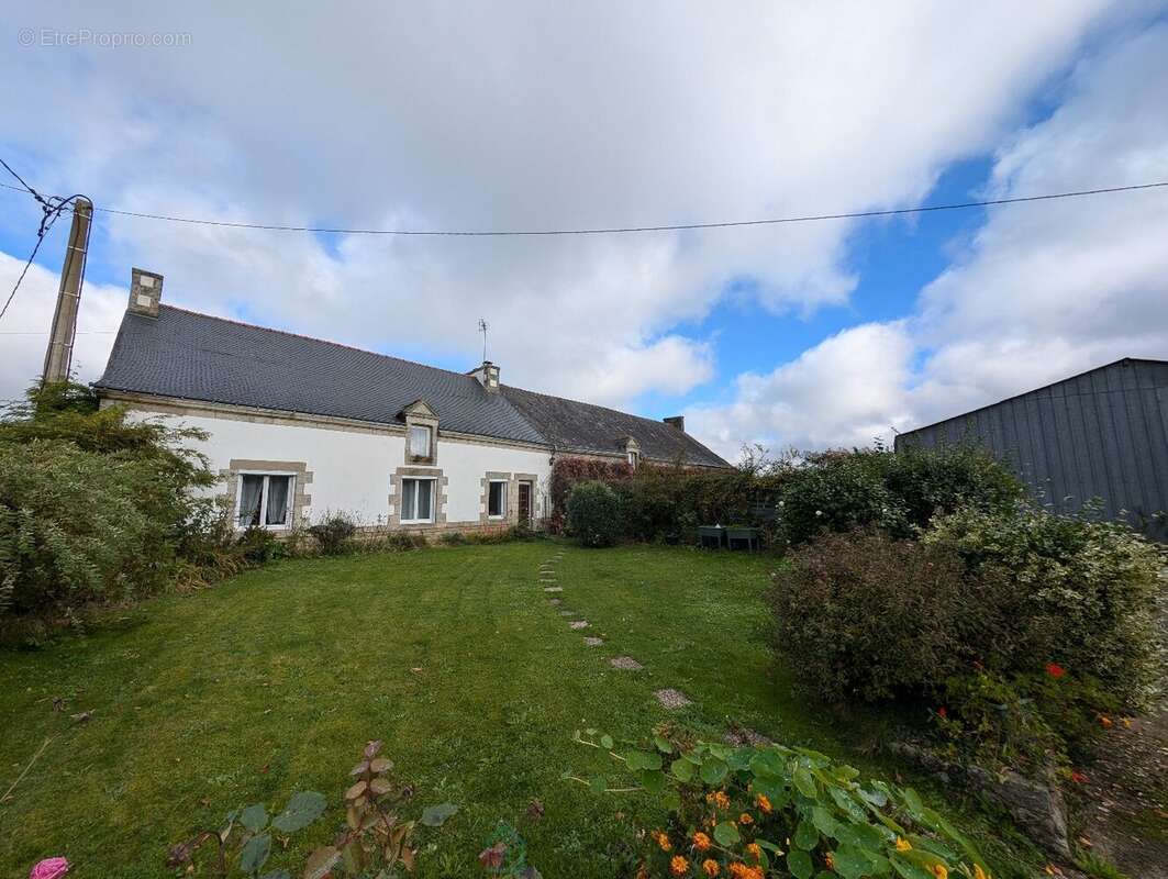Maison à LOCMINE