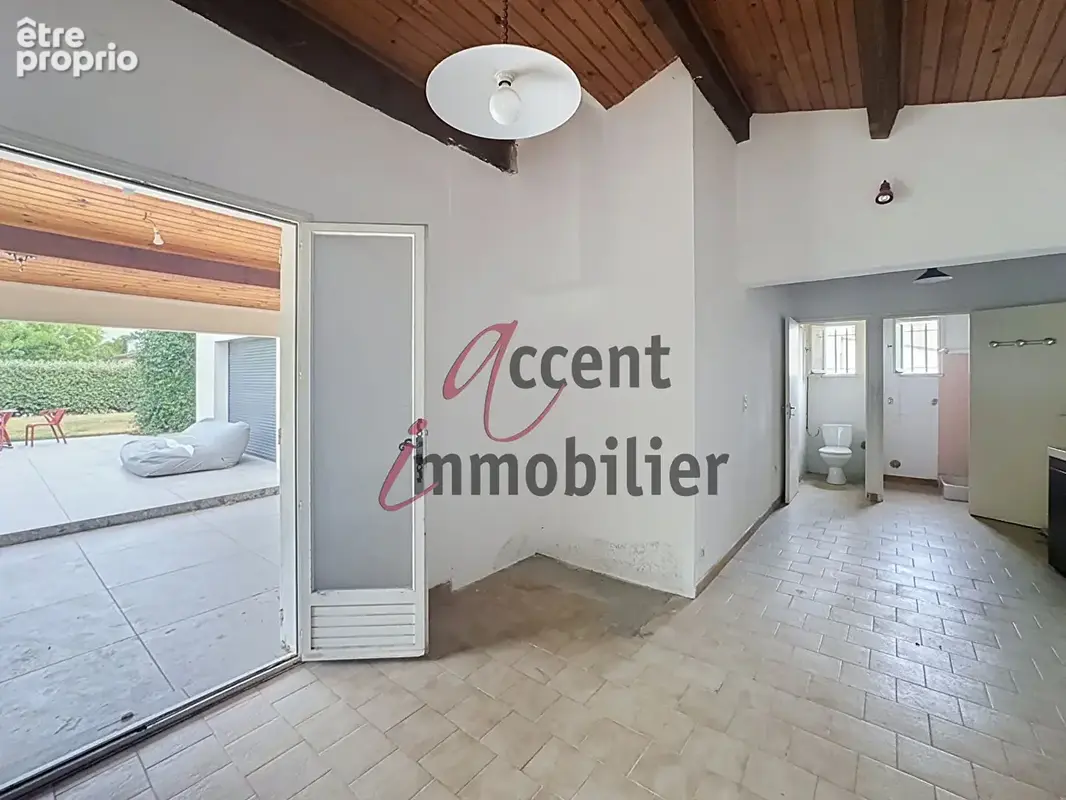 Mollégès, maison 135m² + 23m² de dépendance, piscine, garage,1200 m²  de terrain - photo 12