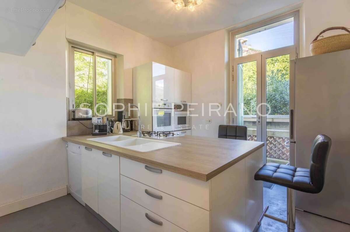 Cannes centre - villa belle époque avec piscine - photo 3