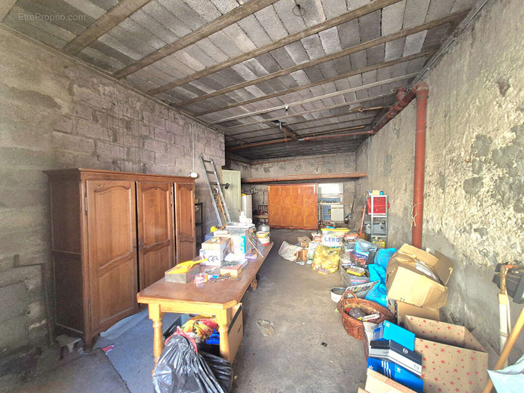 PONT-DU-CHÂTEAU / Centre bourg immeuble de rapport à vendre, belle opportunité ! - photo 17