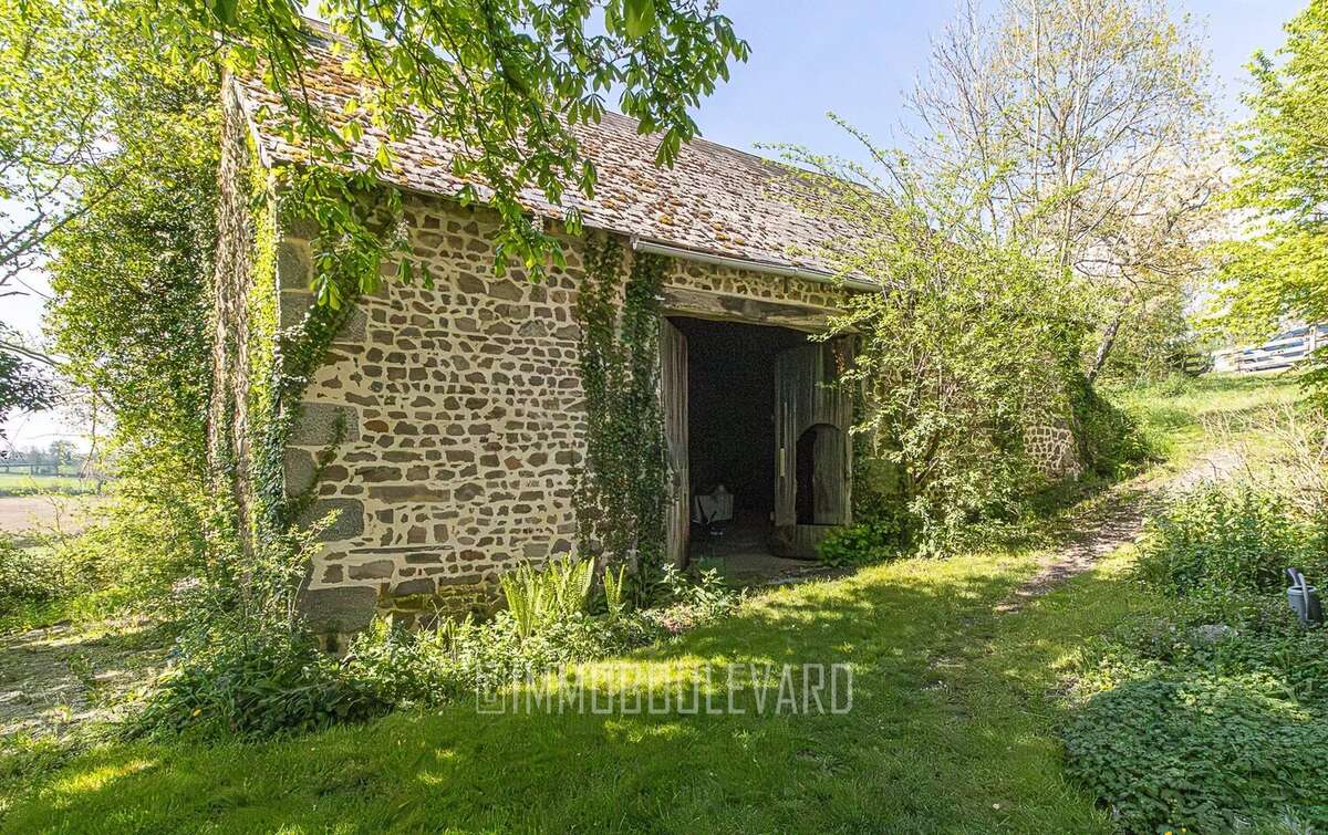 Maison à CHARRON