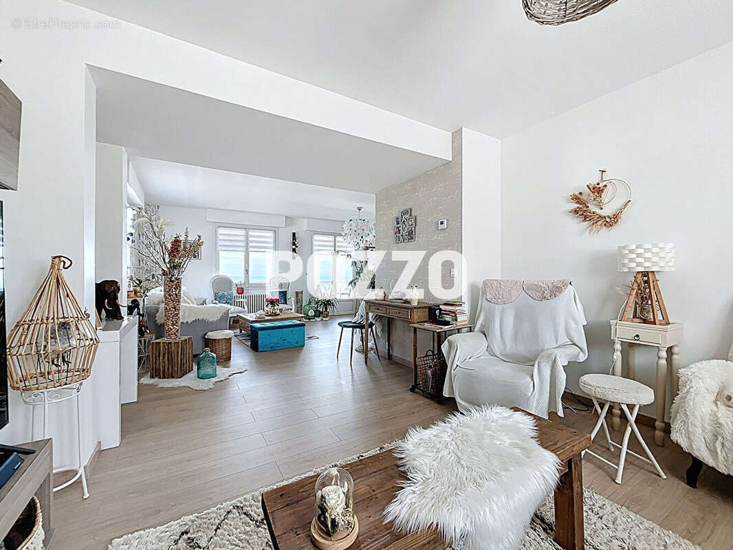 Maison à DONVILLE-LES-BAINS