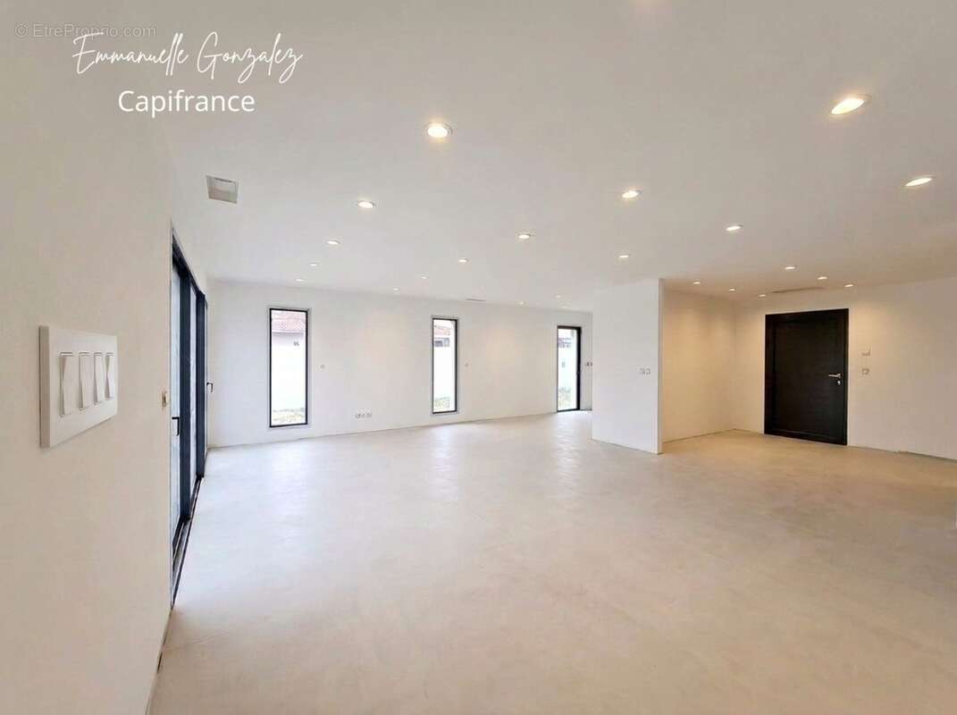 Villa contemporaine 150 m² à BASSAN (34) - photo 6