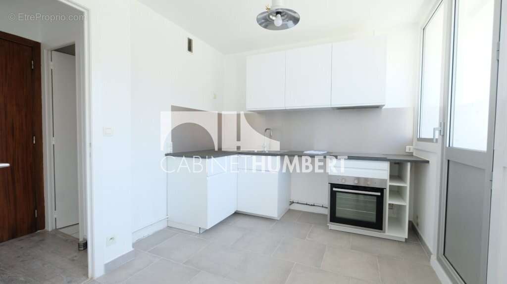Appartement 46 m² à Saint-Etienne  - photo 5