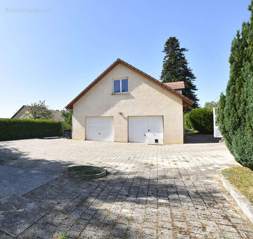 Belle maison familiale T6 de 130 m² avec terrasse et double garage - photo 17