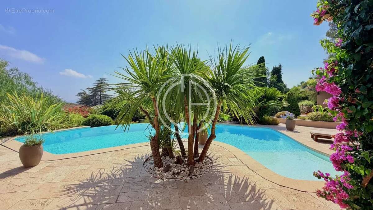 VILLA - MOUGINS - Secteur Prestigieux - photo 9