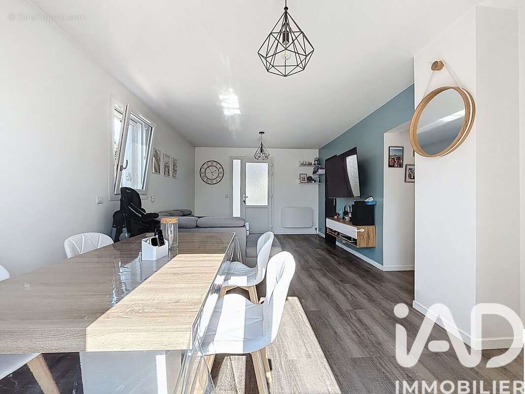 Photo 6 - Appartement à SAINT-GERMAIN-LES-ARPAJON