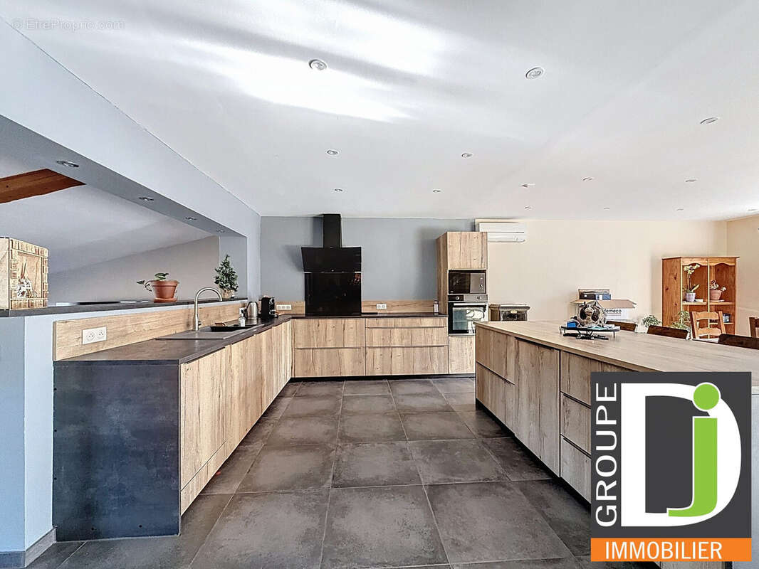 Maison à PIEGROS-LA-CLASTRE