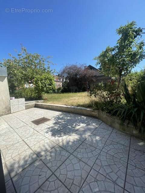 Maison semi individuelle avec garage et jardin - photo 6