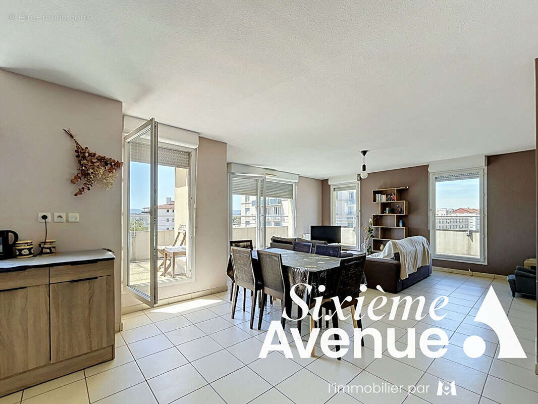 Appartement à VENISSIEUX