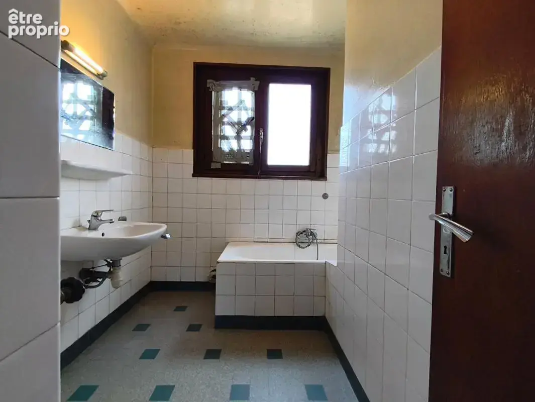 Maison sur 3 niveaux - 7 pièces - photo 6