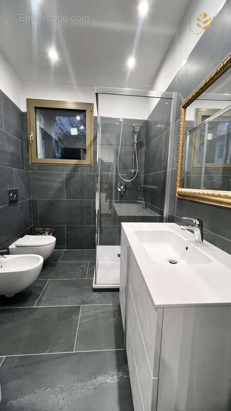 Appartement à ROQUEBRUNE-CAP-MARTIN