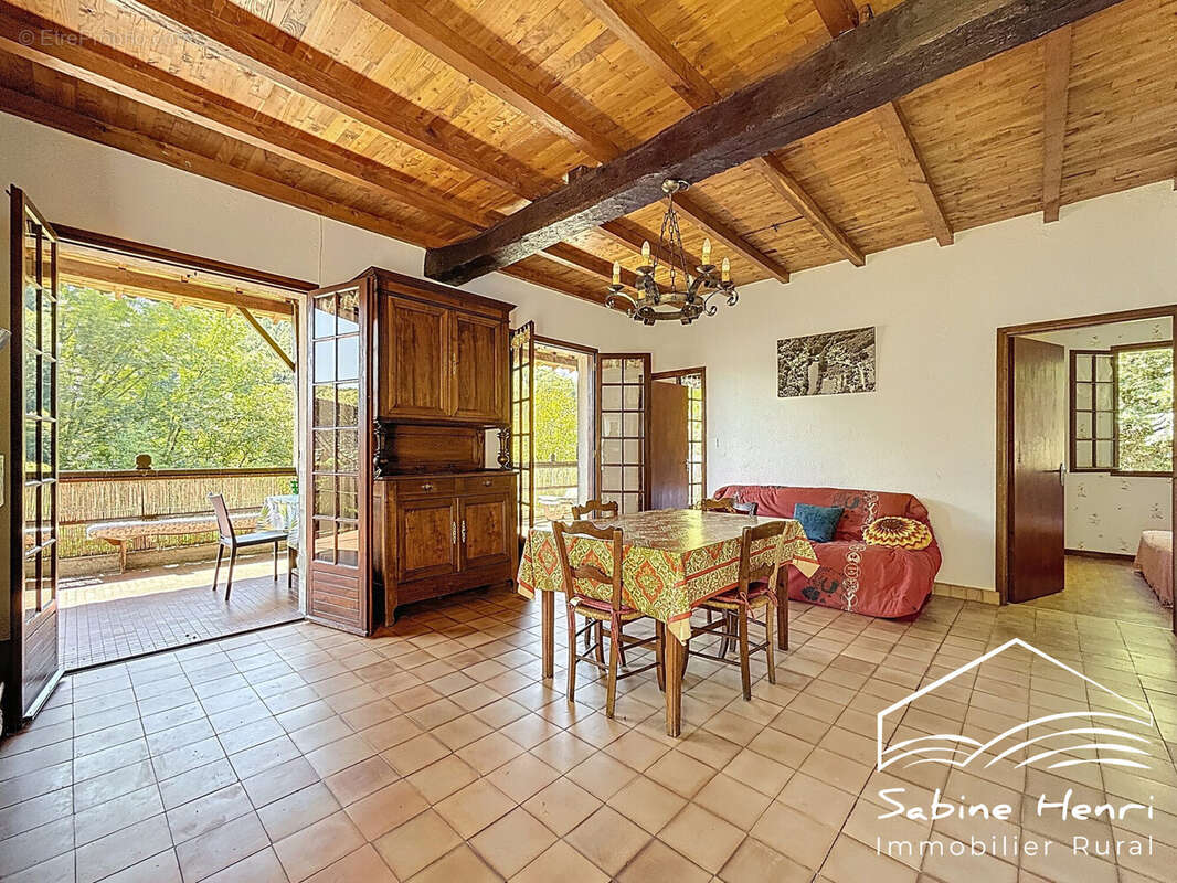 Maison 50 m² à Crespin  - photo 3