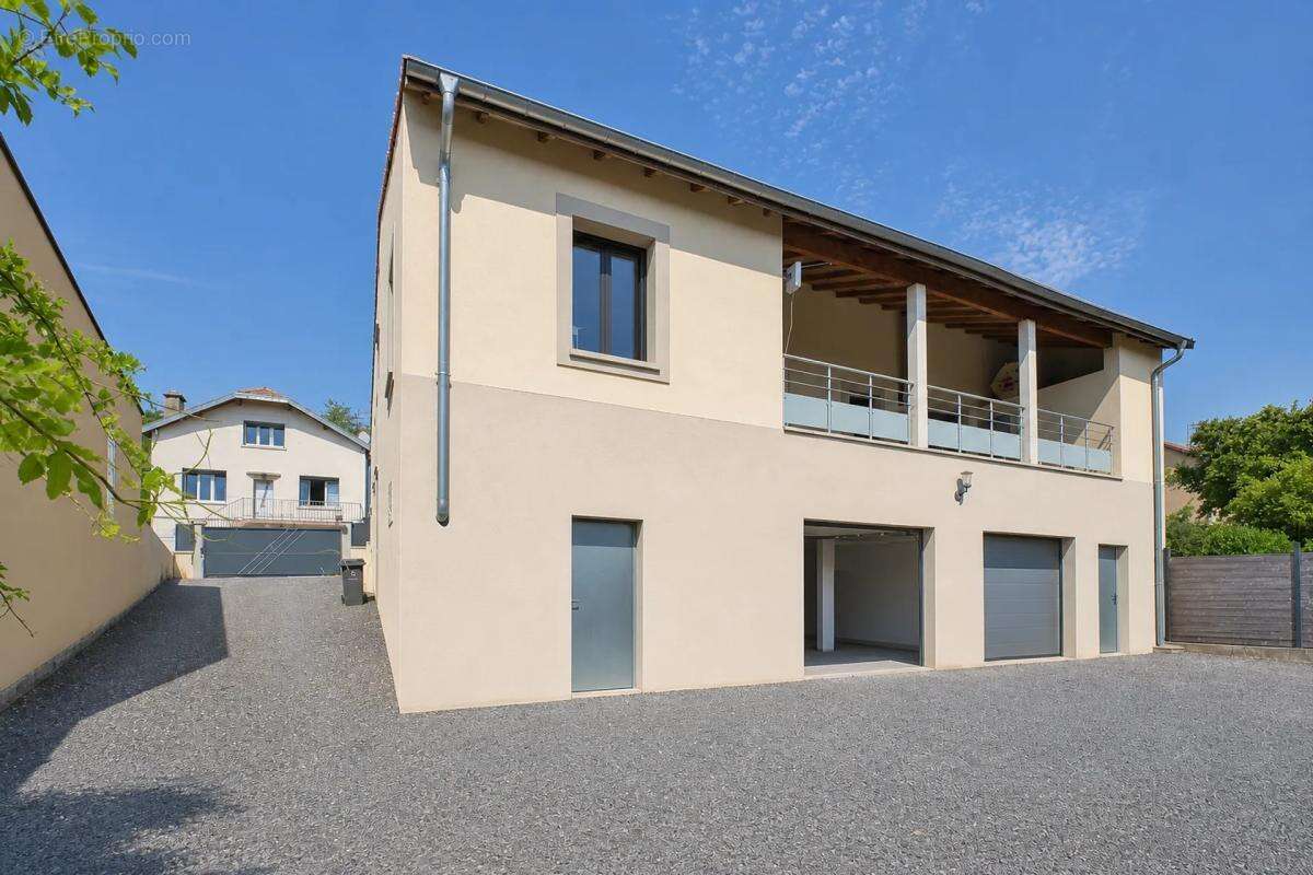 Maison de 9 pièces de 225 m² située à Chaligny - photo 17
